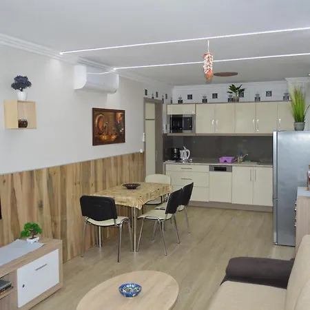 Ezüstpart Granada Közvetlen Vizparti Prémium * Siófok