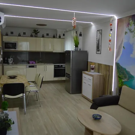 Appartement Ezuestpart Granada Koezvetlen Vizparti Premium *