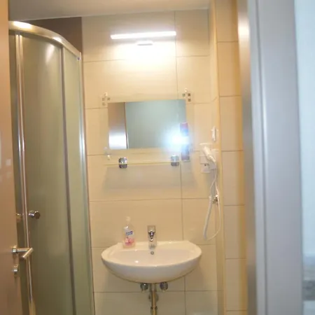 Ezuestpart Granada Koezvetlen Vizparti Premium Siófok