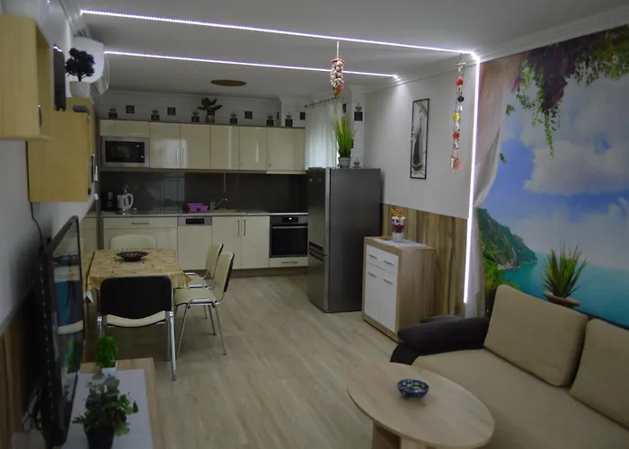 Appartement Ezuestpart Granada Koezvetlen Vizparti Premium *